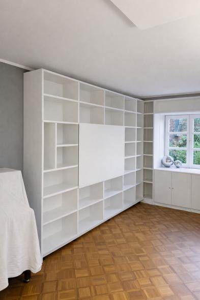 Bücherregal maßgefertigt